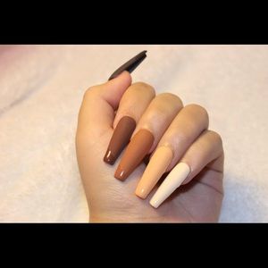 Meet your Posher, Nyah